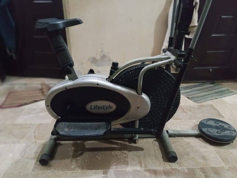 Elliptical exercising machine 5