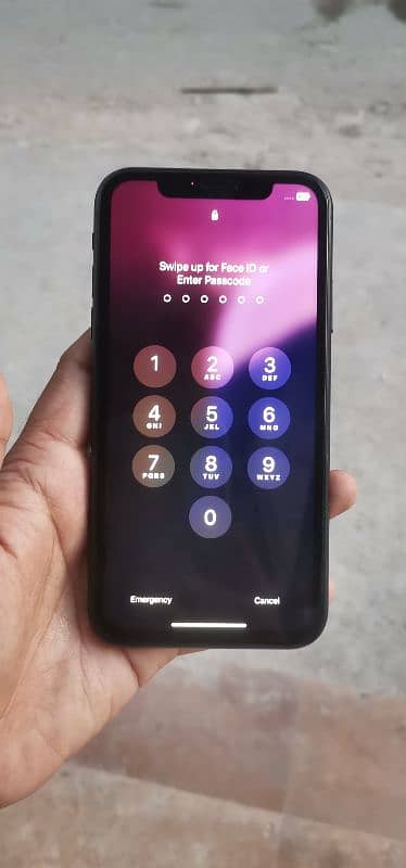 I phone xr 128gb non pta true tone OK face I'd OK bettery new install 2