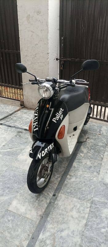 Suzuki scooty 1