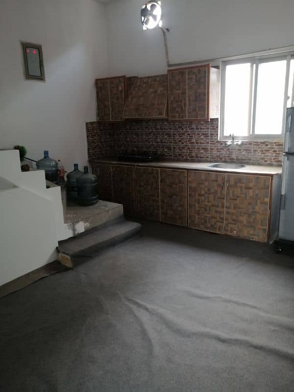 rent portion near umt University Johar town 2