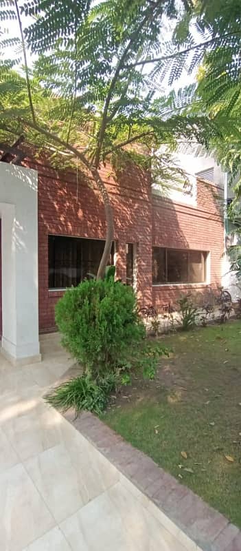 1 Kanal Beautiful Full House Available For Rent Prime Location At Cantt 11