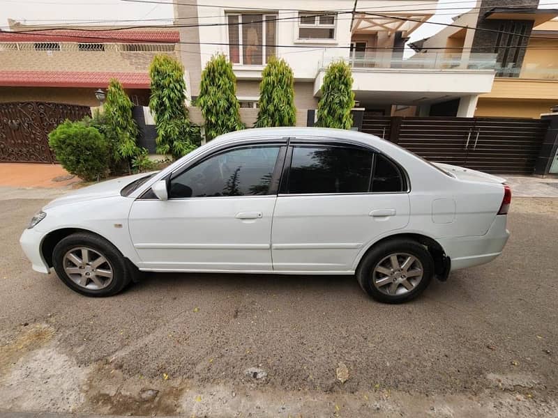 Honda Civic EXi 2005 3