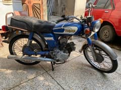 Yamaha 100cc vintage model in mint condition just for amateur bikists