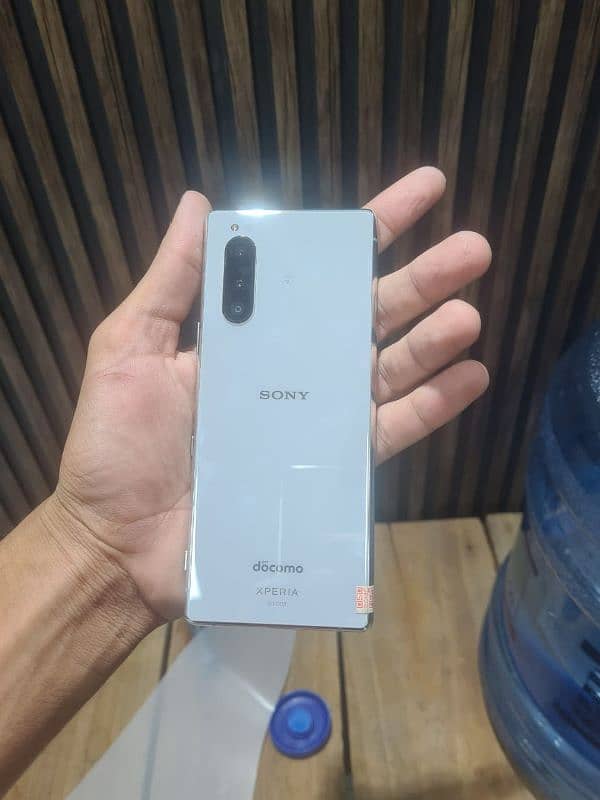 Xperia 5 waterproof 6GB 64GB 60fps PUBG 10 / 10 call 03436550194 0