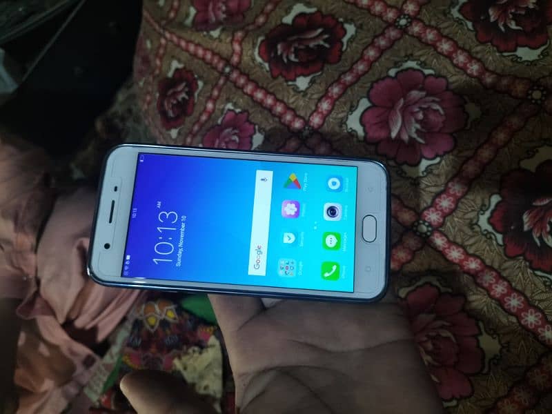 oppo a57 3.32 gb. 10