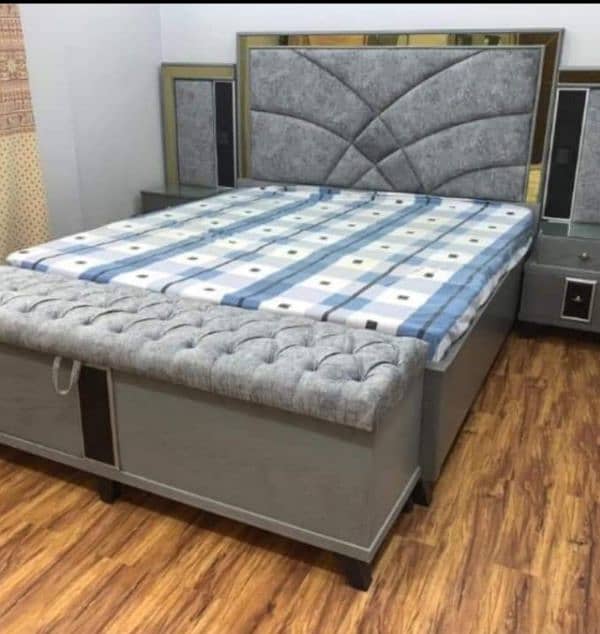 double bed / bed set / bed / wooden bed 13