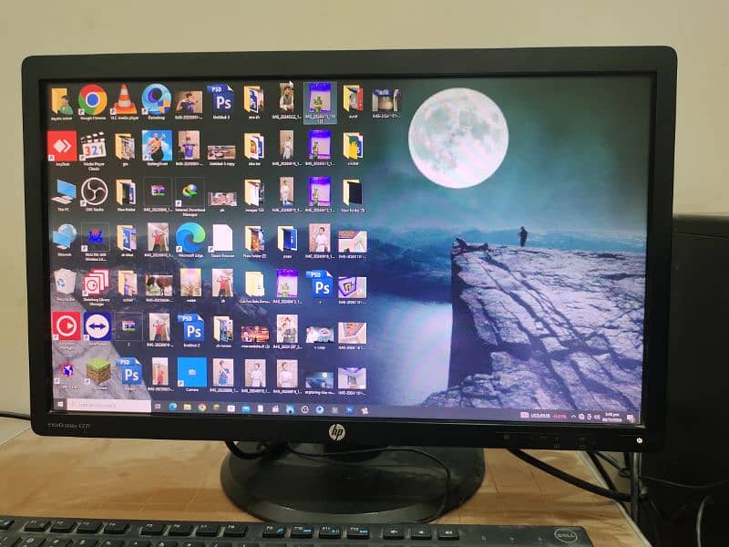 i5 PC gaming computer LCD 22" for sale and 8300 8core like i7 3