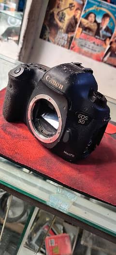 canon eos 5d mark iii. broken used by parts