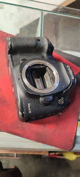 canon eos 5d mark iii. broken used by parts 1