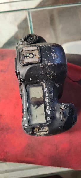 canon eos 5d mark iii. broken used by parts 4