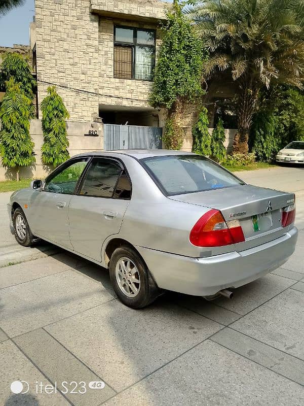 Mitsubishi Lancer 2000 4