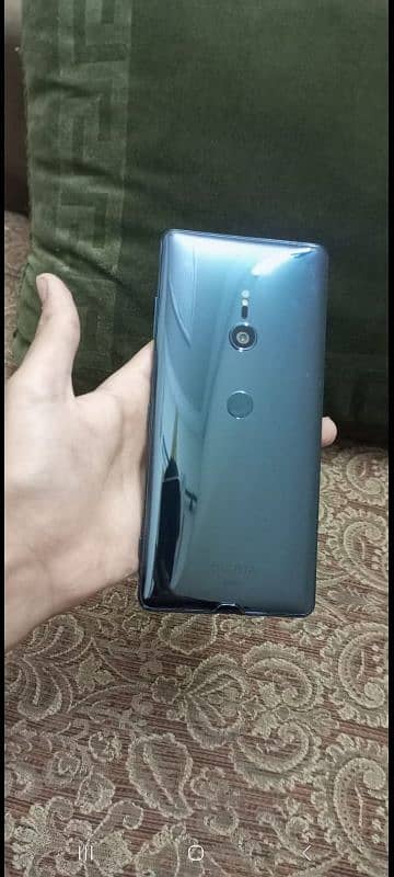 sony xperia 2 months used 7