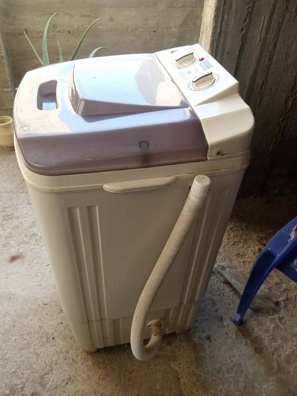 sahir national washing machine for sale only 2 days  use masheen 17