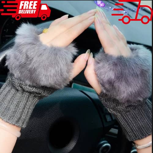 Cozy Women's Wool Gloves - 1 Pair of Fur Lined Warmth in Grey 1