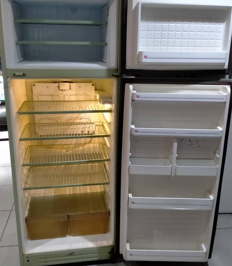 Dawlance Refrigerator Excellent condition 1