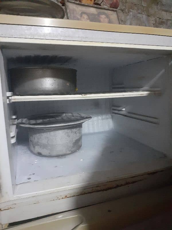 PEL refrigerator used condition sale contact this number 0307 4350525 2