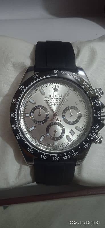 TUBULAR. . . . NAVIFORCE. . ROLEX 1