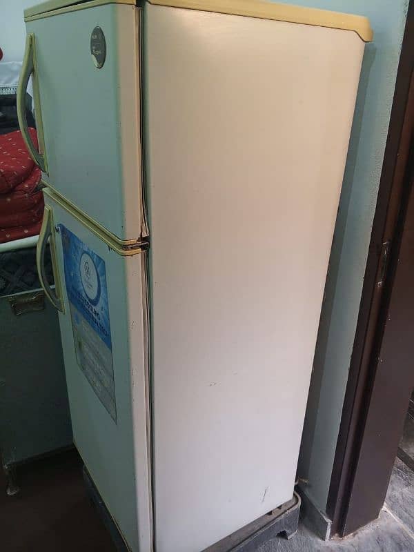 Good condition refrigerator 2