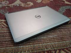 Dell 7240, core i3, 4th generation