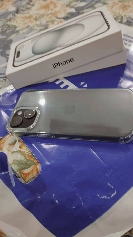 iPhone 15 128GB 1