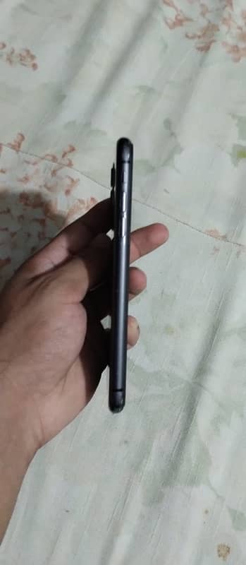 iphone 11 urgent sale 3