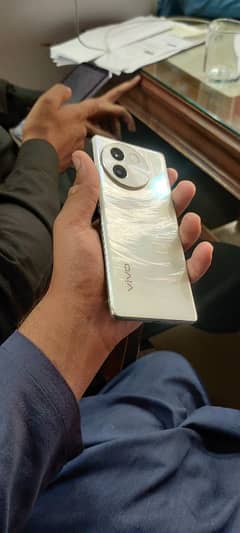 Vivo V30E 5G in 10/10 condition