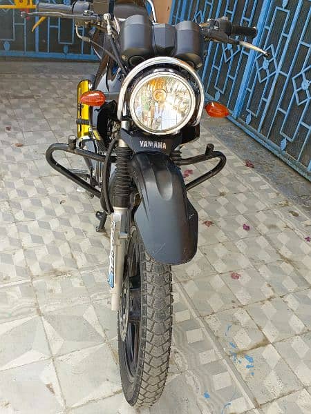 YBr125. model 22 . new condition for sale demand 390.03058973025 4