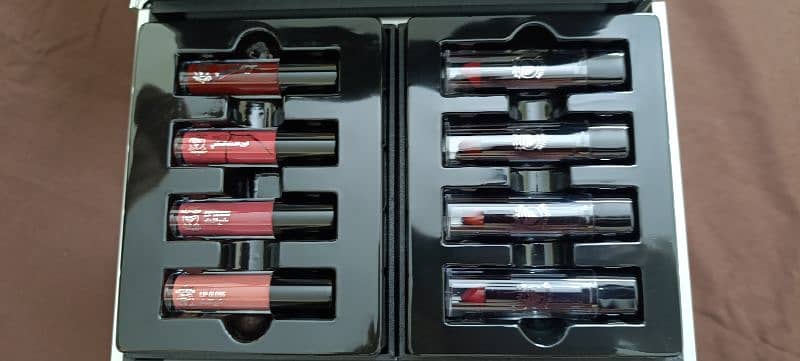 complete make up kit by Queen of Heart imported 6