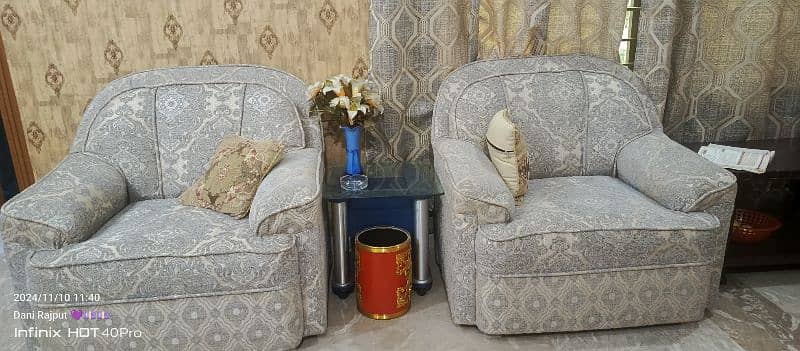 Sofa set for sale 0