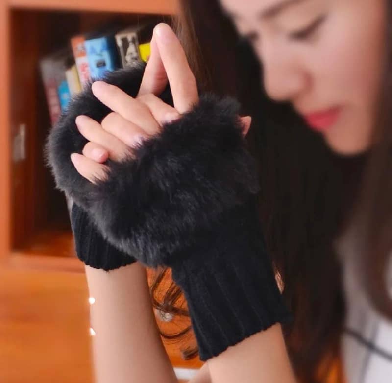 2 Pcs Jersey Plain Fur Fingerless Gloves 2