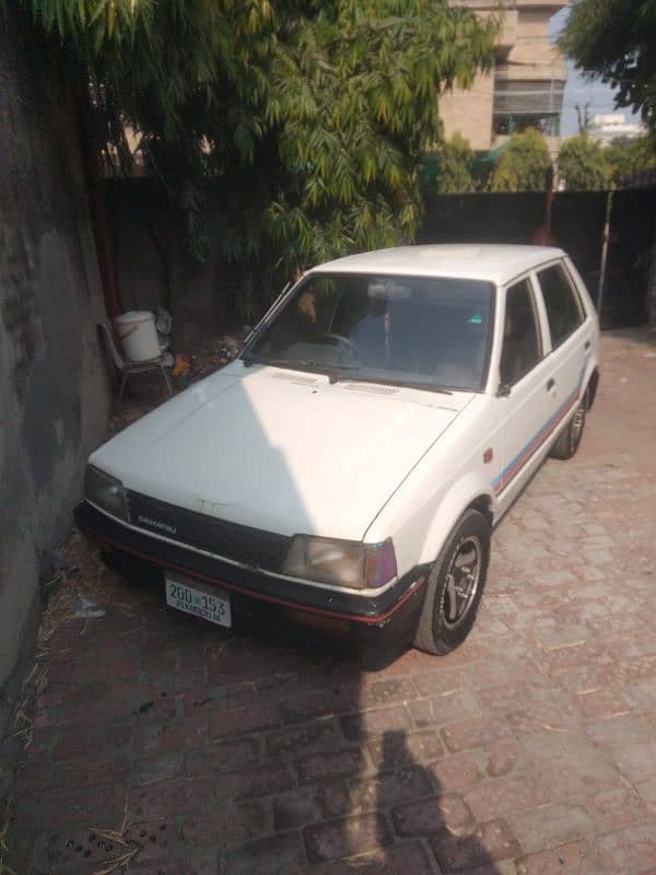 Daihatsu Charade 1985 0