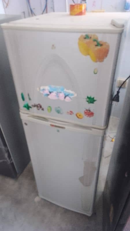 Dawlance 13 cubic fridge for sale 0