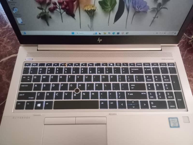   Hp EliteBook 840 G6   5