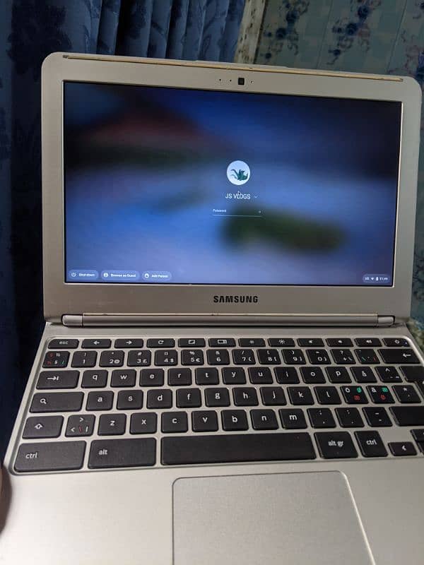 Samsung Chrome book for sale 0