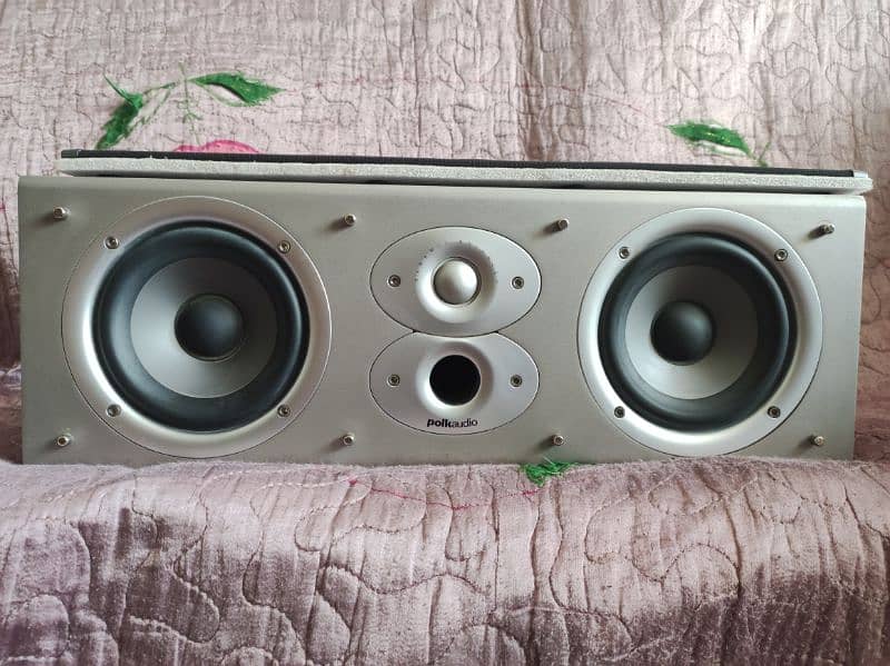 Polkaudio CSi3 Center speaker 6