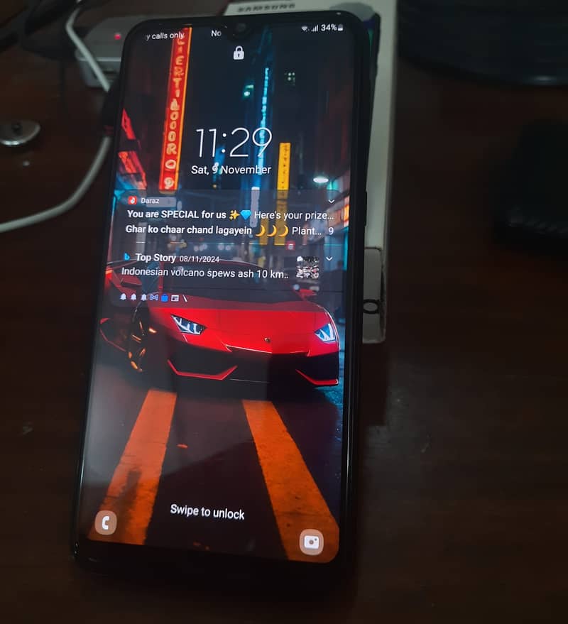 Samsung Galaxy M21 - AMOLED Display! 0