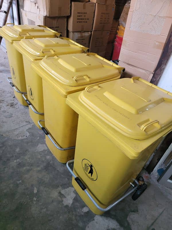 240Ltr Garbage Container Dustbin 2