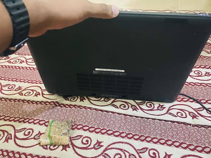 Dell Latitude E5550 7