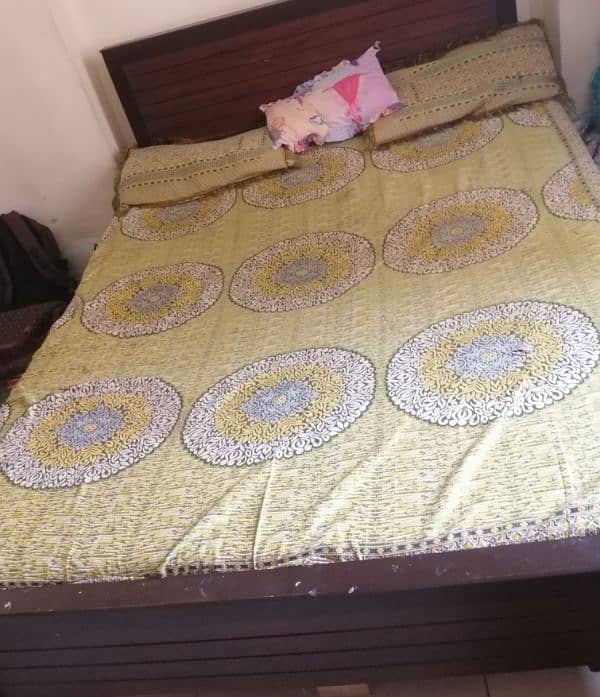 Queen size Bed with Mattress 2