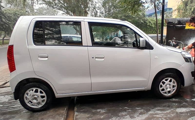 Suzuki Wagon R 2021 4