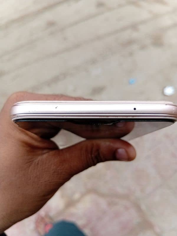 huawei p20lite 4gb 128 10/9 bilkul ok fone 1