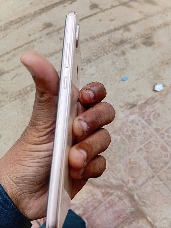 huawei p20lite 4gb 128 10/9 bilkul ok fone 2