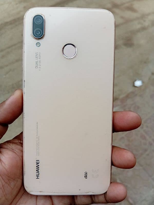 huawei p20lite 4gb 128 10/9 bilkul ok fone 4