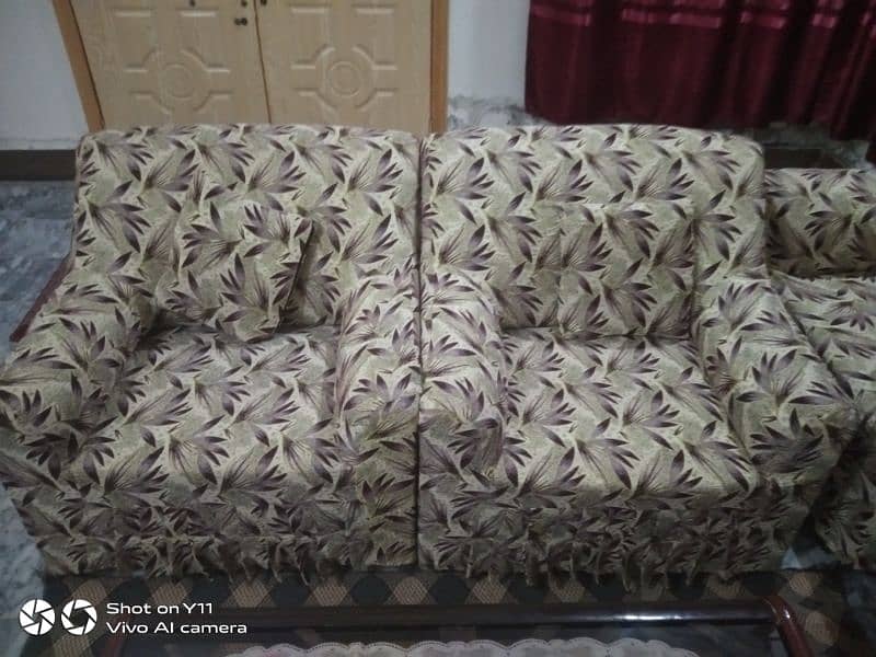 sofa set available for sale in Multan 3