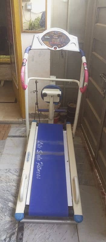 treadmill/ Running machine 1