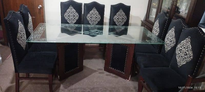 Shamoo Jee Dining table with 8 Chairs 2