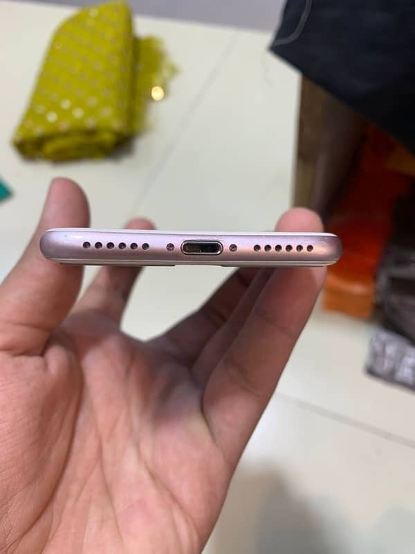 iPhone 7 128 gb pta approved 3