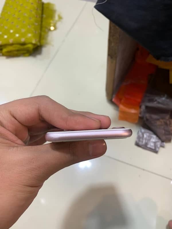 iPhone 7 128 gb pta approved 4