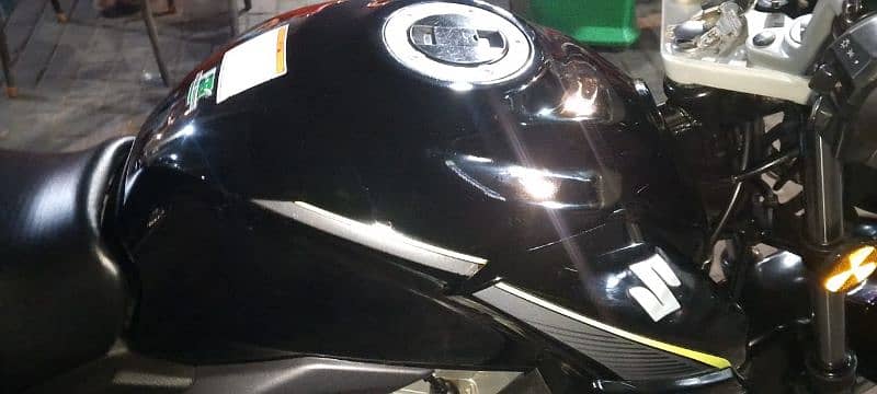 suzuki GSX 125 Black 12/2023 5