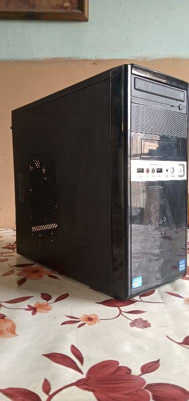 Custom build PC 0